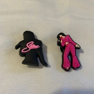 Selena croc charms